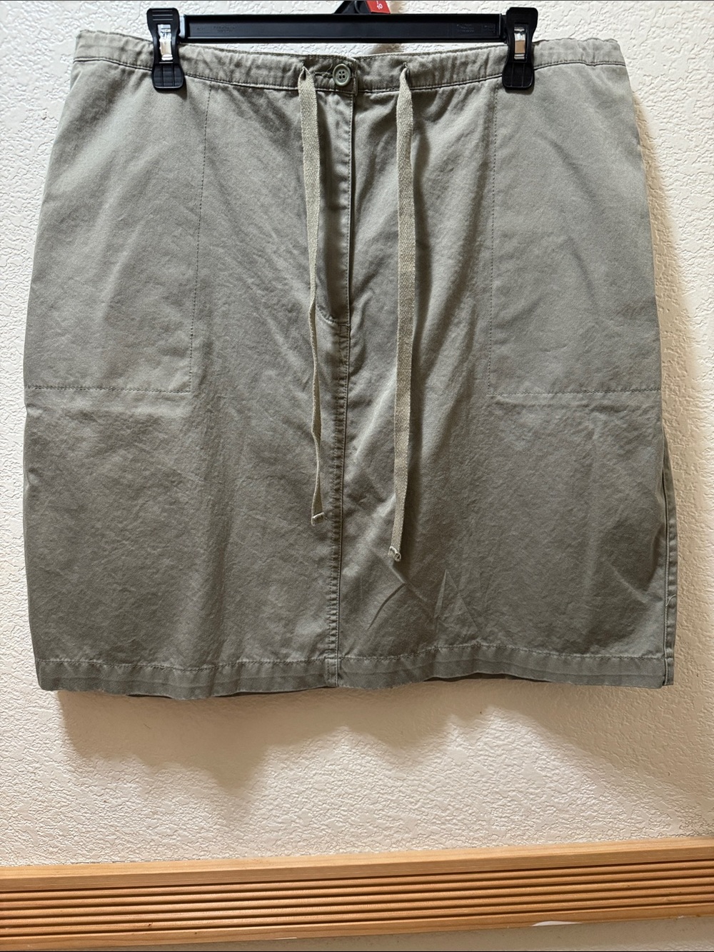 Crossroads Size L Women's Olive Green Drawstring Utility Skirt with pockets!